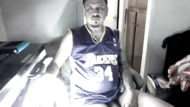 latinodaddyMando online show from March 11, 2026, 8:42 am