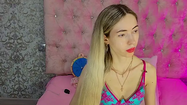 Akilla Queen online show from July 13, 2026, 1:52 am