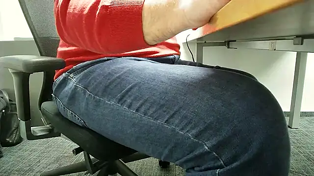 69bezfleku online show from February 10, 2025, 4:25 pm