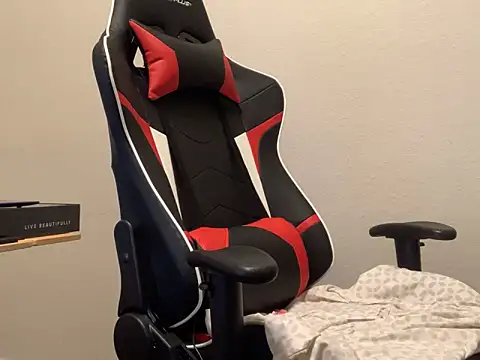 Youreherewithme online show from February 14, 2025, 11:53 pm