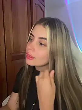 Miss valeriaa online show from June 20, 2026, 3:20 am