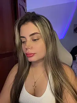 Miss valeriaa online show from July 15, 2026, 9:42 pm