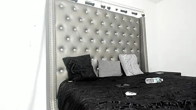 SashaMalone online show from January 9, 2025, 3:15 am