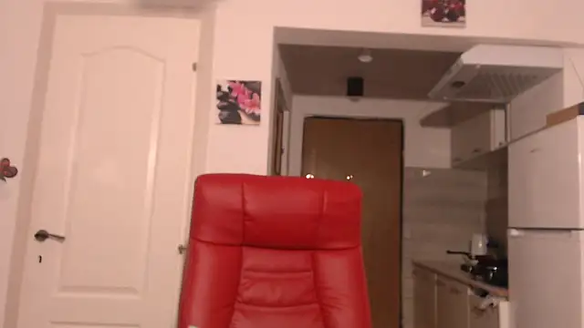 simyhvn online show from February 4, 2026, 6:52 am