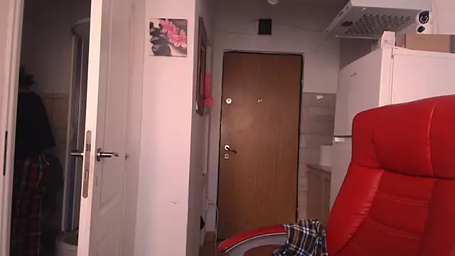 Snapshot of simyhvn chatting on March 25, 2026, 5:02 am simyhvn online show from March 25, 2026, 5:02 am