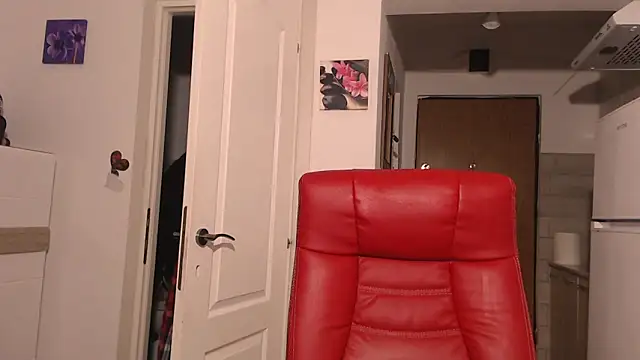 Snapshot of simyhvn chatting on March 31, 2026, 4:02 am simyhvn online show from March 31, 2026, 4:02 am