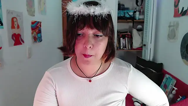 soynanabela28 online show from October 30, 2025, 2:02 am