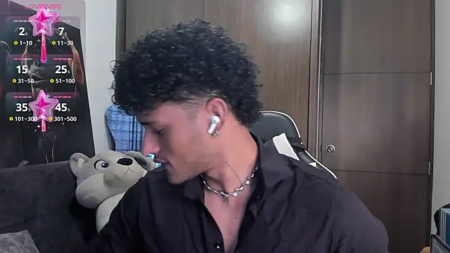 Alessandro Vanni online show from October 31, 2025, 3:35 pm