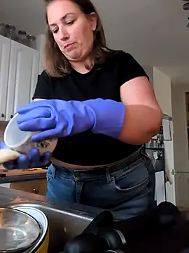 Canadian BBW online show from November 17, 2025, 9:31 pm