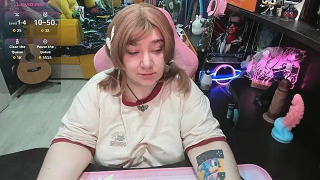 Softie Sofy online show from September 27, 2025, 2:38 am