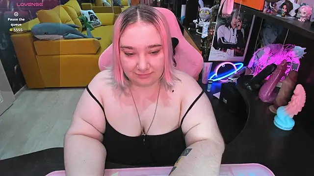 Snapshot of Softie_Sofy chatting on June 27, 2026, 3:44 am Softie Sofy online show from June 27, 2026, 3:44 am