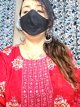 cute-tanvi online show from March 20, 2026, 1:43 am