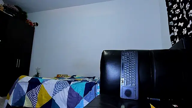 Snapshot of ares_sexxx chatting on November 22, 2025, 4:06 pm ares sexxx online show from November 22, 2025, 4:06 pm