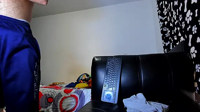 Snapshot of ares_sexxx chatting on November 29, 2025, 4:54 pm ares sexxx online show from November 29, 2025, 4:54 pm