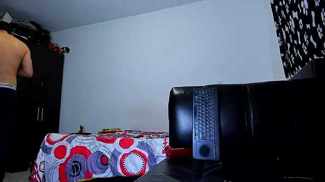 Snapshot of ares_sexxx chatting on December 4, 2025, 1:15 am ares sexxx online show from December 4, 2025, 1:15 am