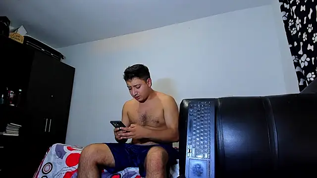 Snapshot of ares_sexxx chatting on December 13, 2025, 8:04 pm ares sexxx online show from December 13, 2025, 8:04 pm