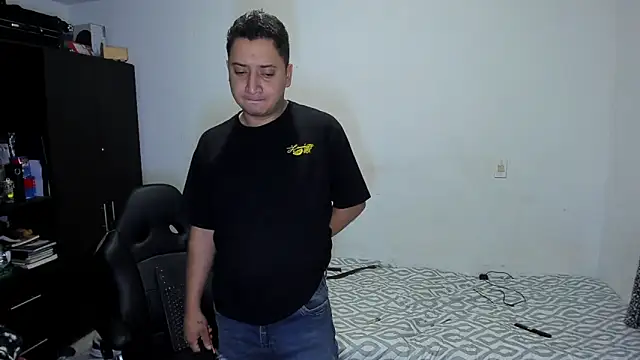 ares sexxx online show from April 15, 2026, 9:27 am