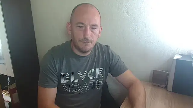 Johan   Barker online show from September 30, 2025, 10:42 am