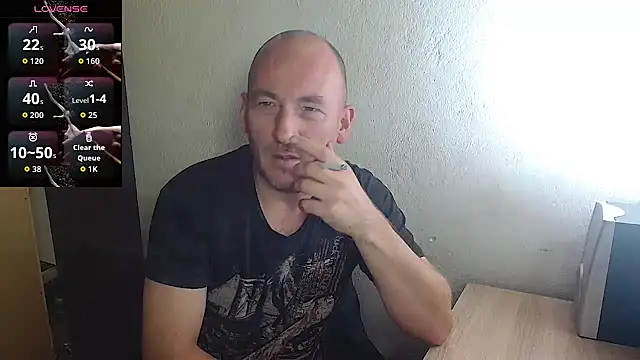 Johan   Barker online show from November 7, 2025, 11:54 am