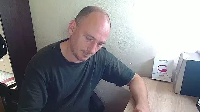 Johan   Barker online show from November 16, 2025, 1:06 pm