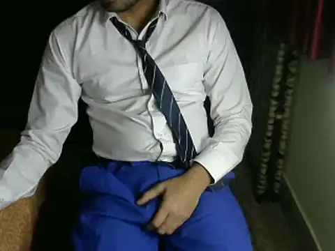 aloneboy1996 online show from January 27, 2025, 5:58 pm