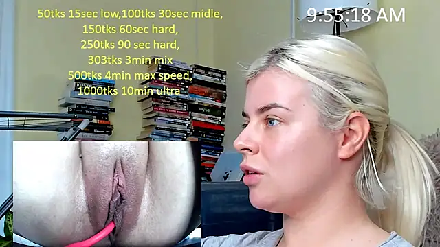 queenofthenighttt online show from December 21, 2025, 8:54 am