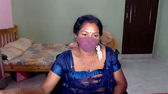 Snapshot of Novapol chatting on March 19, 2026, 6:23 pm Novapol online show from March 19, 2026, 6:23 pm
