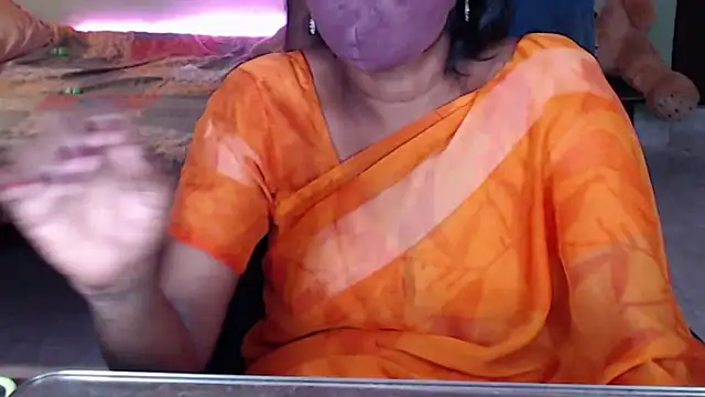 Snapshot of Novapol chatting on April 14, 2026, 5:41 pm Novapol online show from April 14, 2026, 5:41 pm