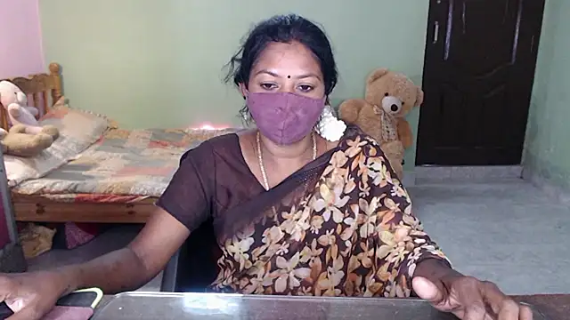 Snapshot of Novapol chatting on April 16, 2026, 5:47 pm Novapol online show from April 16, 2026, 5:47 pm