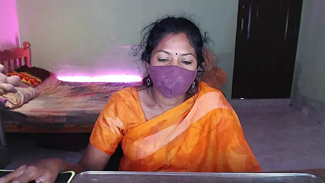Snapshot of Novapol chatting on May 24, 2026, 5:23 am Novapol online show from May 24, 2026, 5:23 am