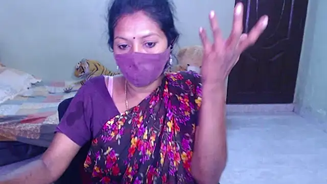 Snapshot of Novapol chatting on July 10, 2026, 6:54 pm Novapol online show from July 10, 2026, 6:54 pm