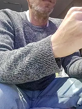 207RCCam online show from October 16, 2025, 9:38 pm