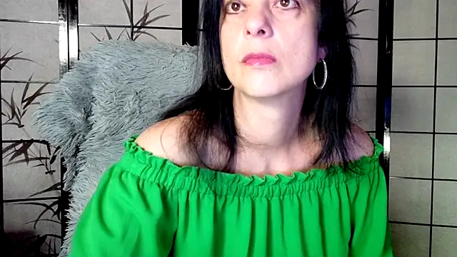  Sweetlonglips  online show from November 3, 2025, 4:47 am