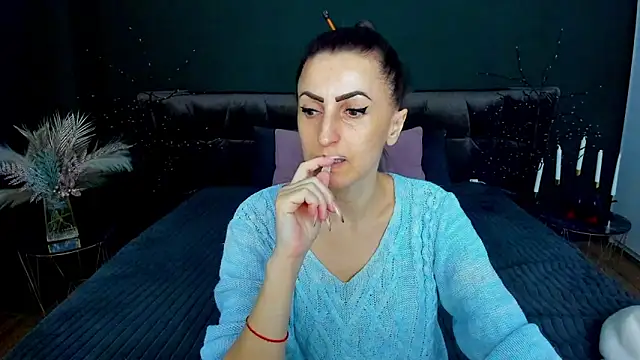 Rebecca Diamond online show from February 11, 2026, 6:18 am