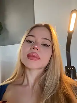 curchez  online show from February 27, 2026, 7:36 pm