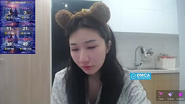 Snapshot of Asiagirll chatting on April 18, 2026, 1:37 pm Asiagirll online show from April 18, 2026, 1:37 pm