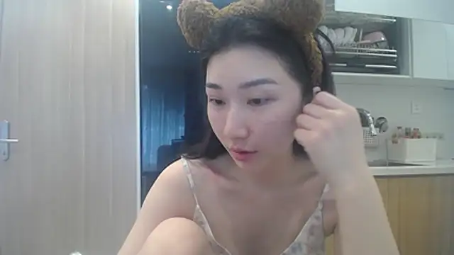Snapshot of Asiagirll chatting on May 19, 2026, 1:56 am Asiagirll online show from May 19, 2026, 1:56 am