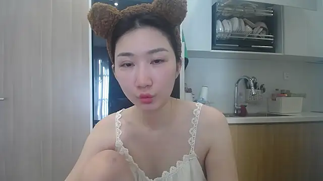 Snapshot of Asiagirll chatting on May 27, 2026, 12:07 am Asiagirll online show from May 27, 2026, 12:07 am