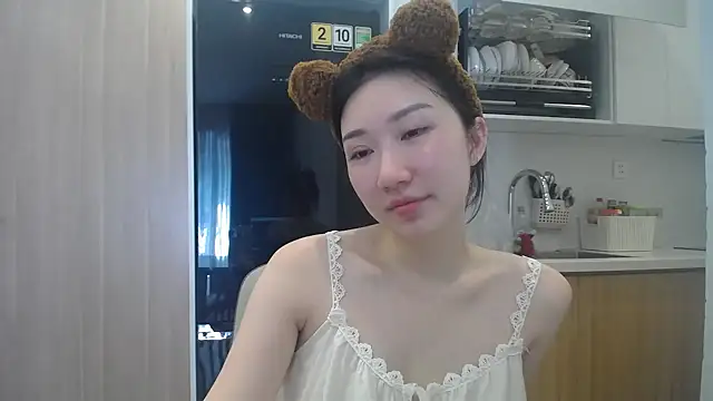 Snapshot of Asiagirll chatting on May 27, 2026, 1:57 am Asiagirll online show from May 27, 2026, 1:57 am