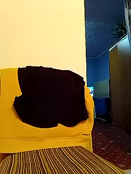 Snapshot of Rolandxxxr chatting on February 24, 2025, 11:09 pm Rolandxxxr online show from February 24, 2025, 11:09 pm