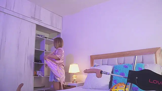 Snapshot of elena_mature chatting on December 1, 2025, 7:19 pm elena mature online show from December 1, 2025, 7:19 pm