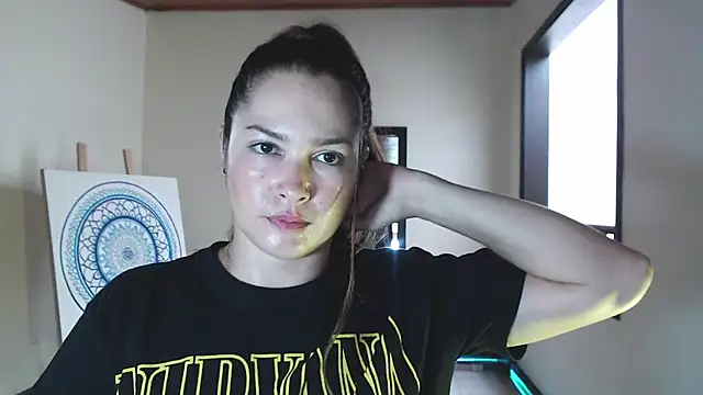 solamatista11 online show from March 17, 2025, 9:13 pm