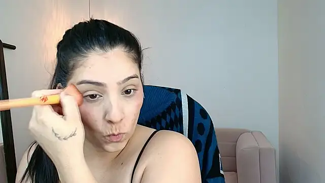 YummyAnna  online show from February 25, 2026, 3:21 pm