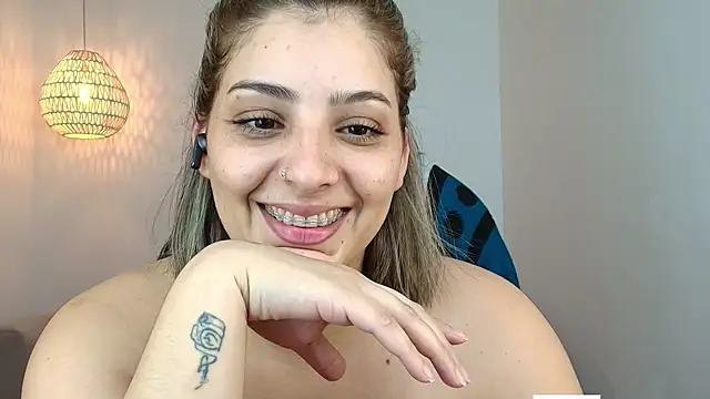 YummyAnna  online show from May 20, 2026, 8:04 pm