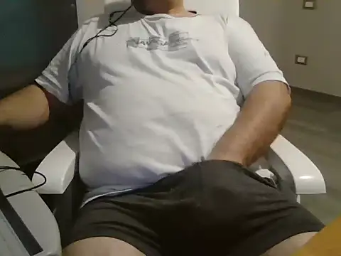 iron boy80 online show from February 16, 2025, 10:10 am