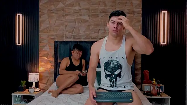 FelipeAndMarcello3 online show from September 23, 2025, 2:09 pm