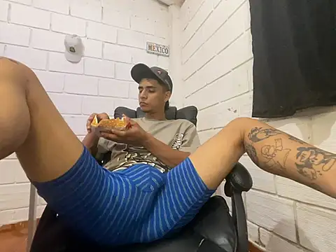 Max TheHorseDick online show from May 19, 2026, 3:13 am