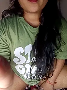 Sweet-Berry online show from January 24, 2025, 5:53 pm