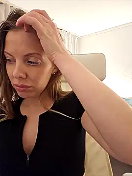 novaforyou1 online show from October 30, 2025, 4:41 pm