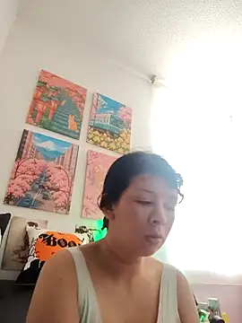 Haru Queenn online show from October 24, 2025, 9:00 pm